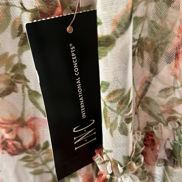 NWT- I.N.C International Concepts Floral Mesh Top/ Size X-Large w/ Tan UnderTank - Picture 5 of 8